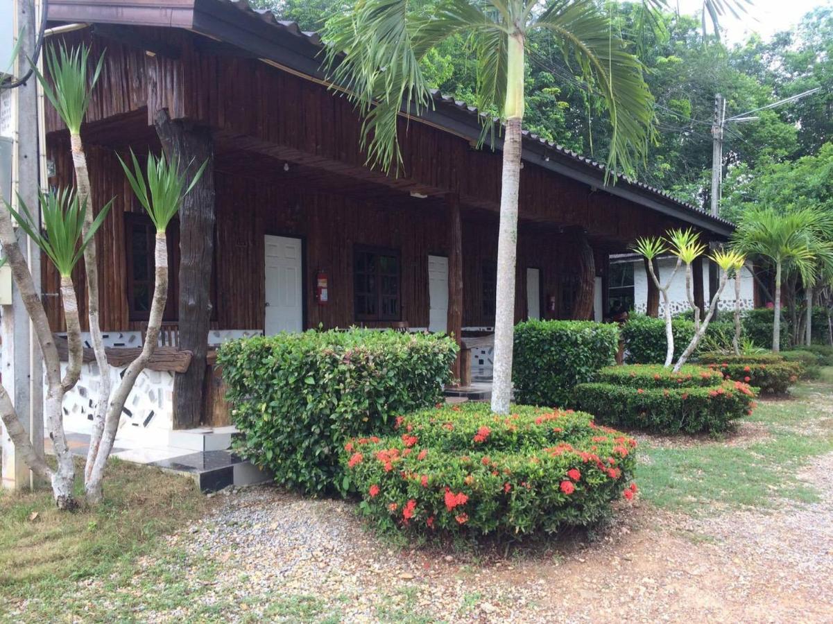 Tho Mai Resort Wang Chan Bagian luar foto